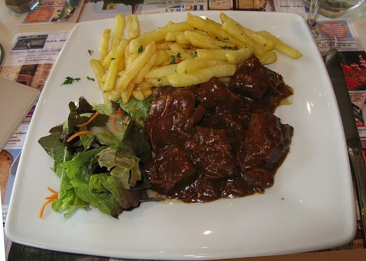 Carbonade flamande, spécialité de Hauts-de-France